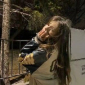 Meet your Posher, Idalia